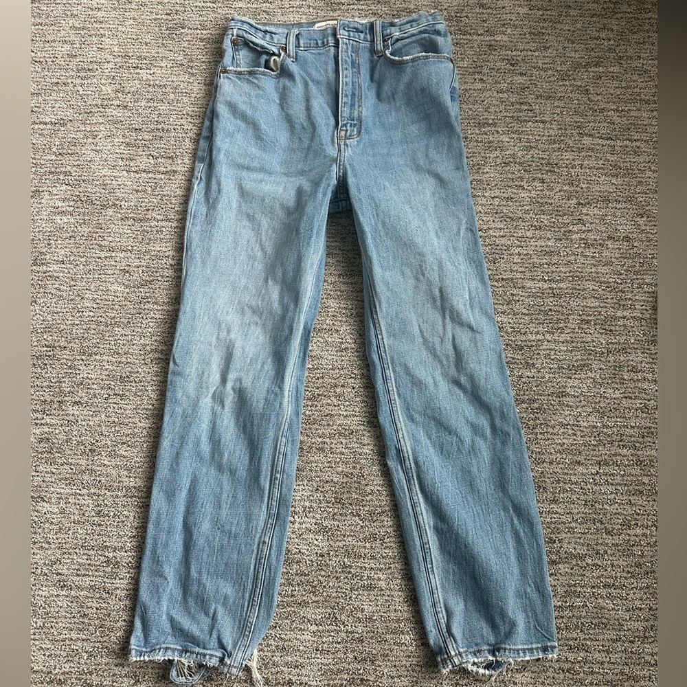 Abercrombie & Fitch Size 28/6 Ultra High Rise Ankle Straight Jean Light/Med Wash